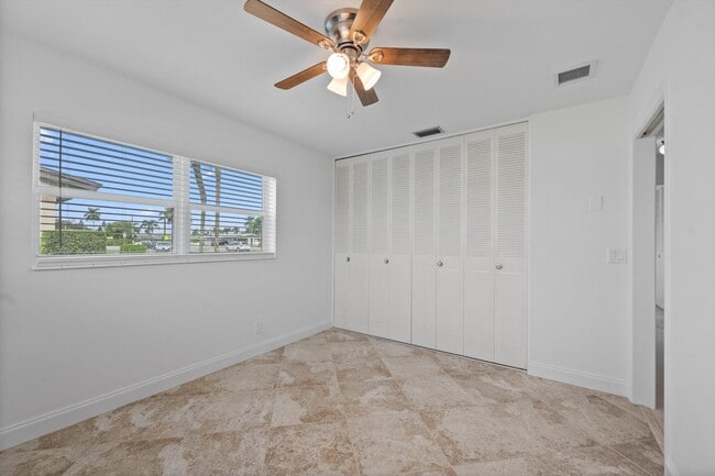 Building Photo - 2765 Ashley Dr W