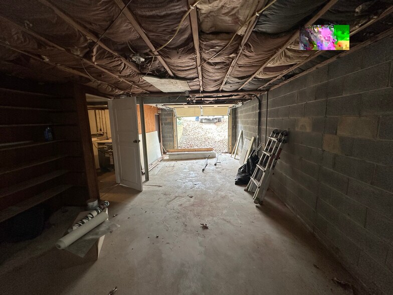 Building Photo - 112 Nor Dan Dr