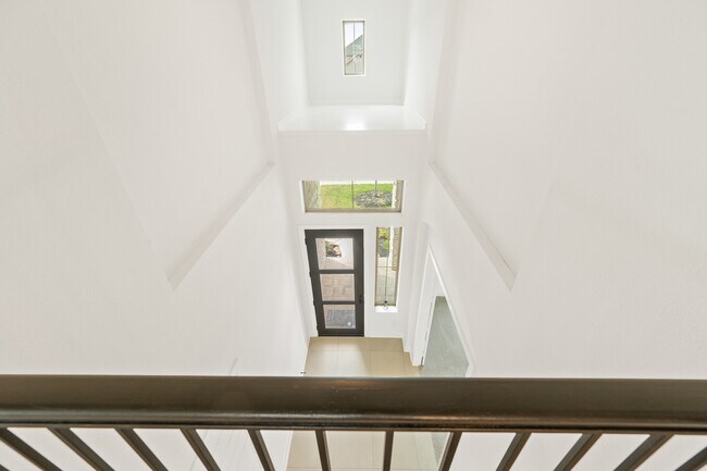 Building Photo - 21127 Coral View Dr