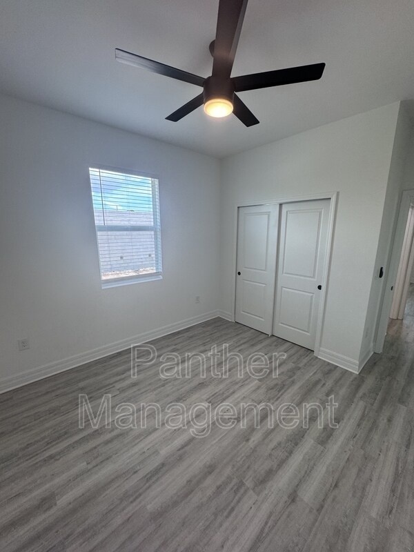 Building Photo - 1724 NW 24th Ave