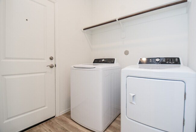 Building Photo - 22707 Bolanzo Ln