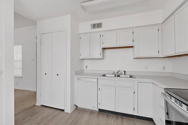 Building Photo - 4748 Old Bent Tree Ln