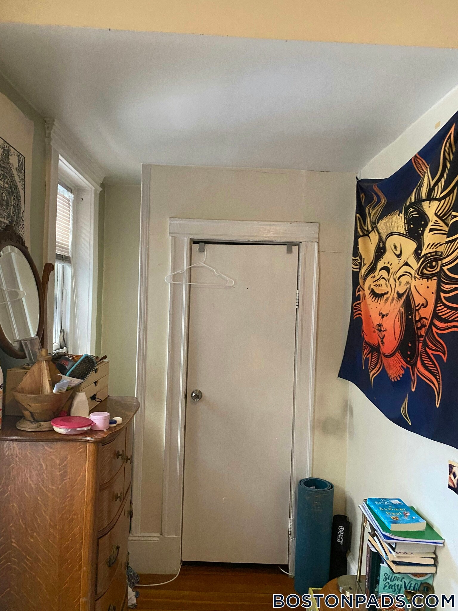 Building Photo - 447 Park Dr