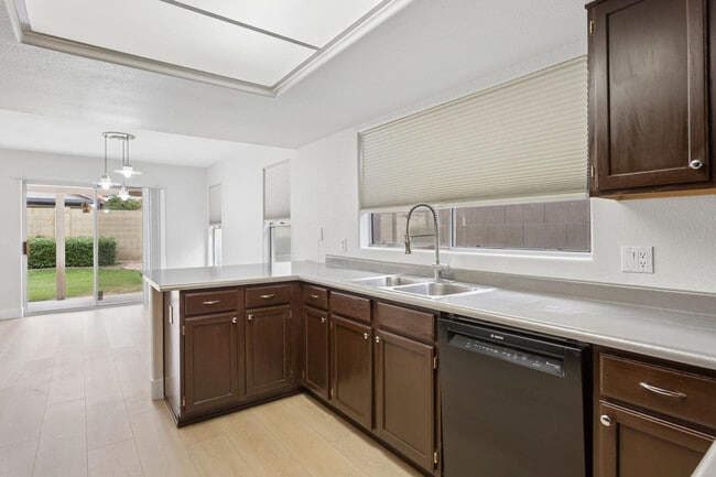 Building Photo - 17435 N 46th St