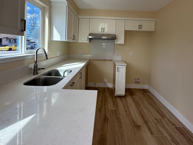 Building Photo - 237 Brucker Rd W