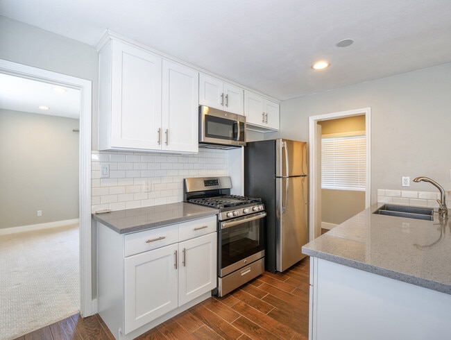 Building Photo - 603 Foxhaven Plz