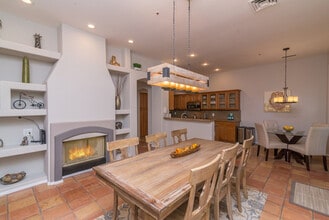 Building Photo - 9315 E Aster Dr
