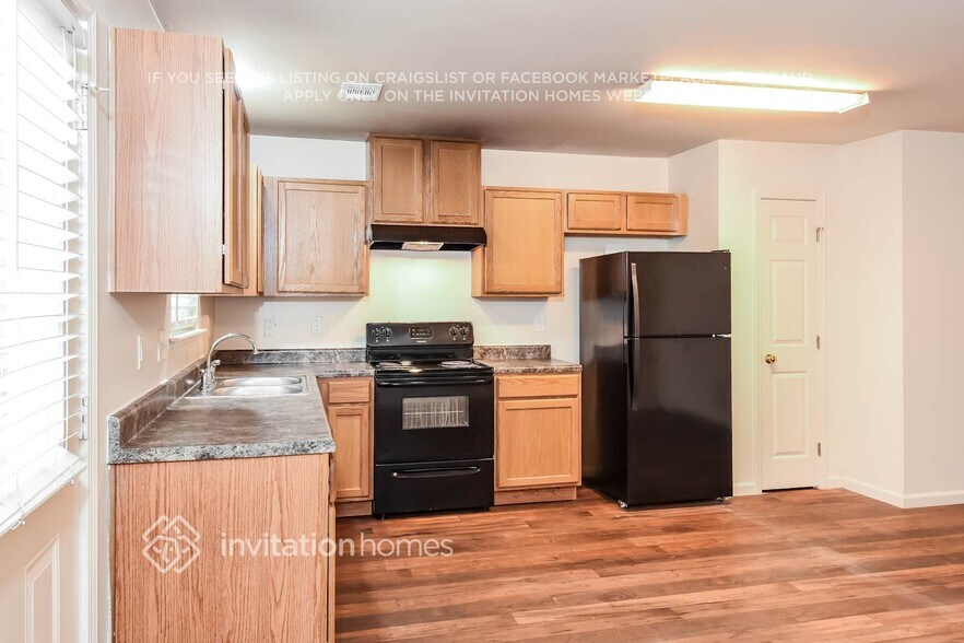 Building Photo - 112 Village Pkwy