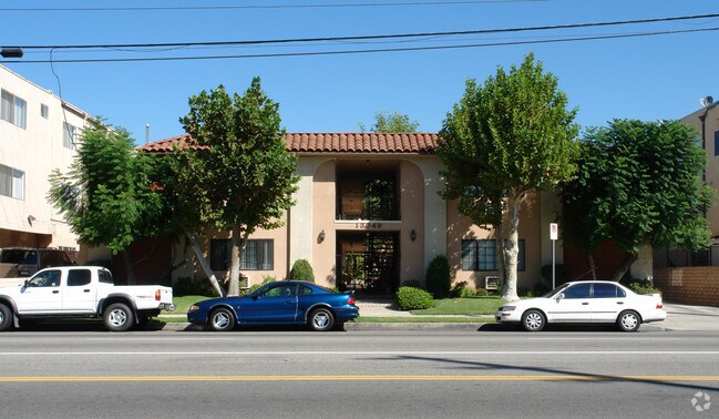 Building Photo - 13049 Oxnard St.