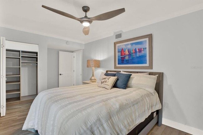 Building Photo - 7530 Sunshine Skyway Ln S