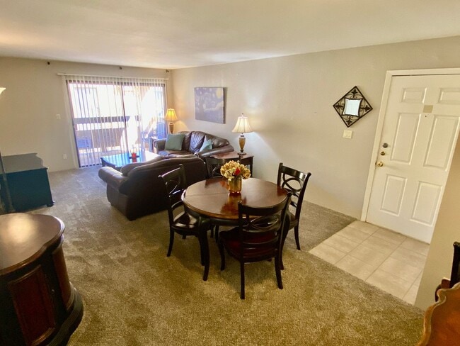 Building Photo - Furnished Scottsdale One Bedroom Condo For Long or Short Term (Min 3 Months)