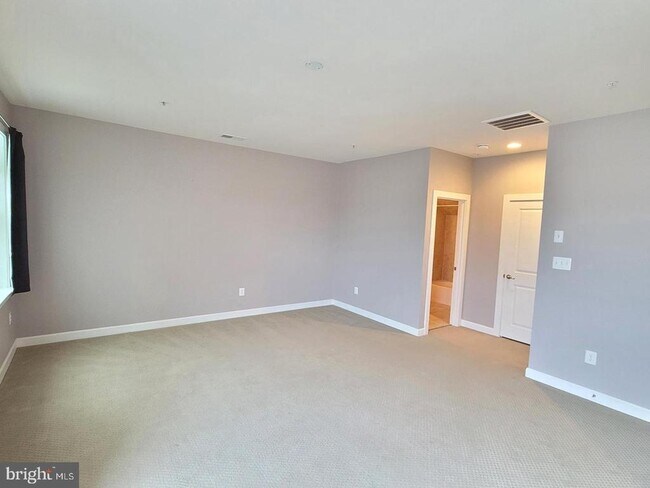Building Photo - 3605 Katherine Way