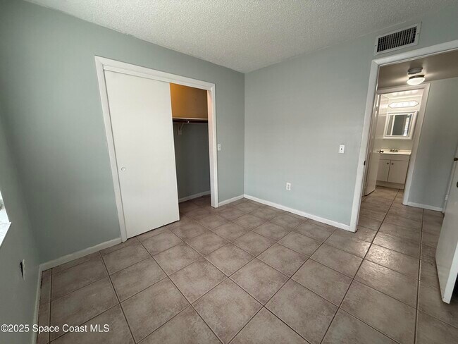 Building Photo - 176 San Juan Cir