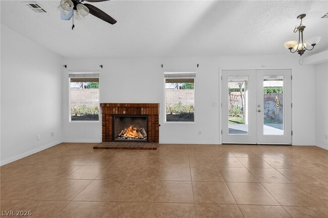 Building Photo - 935 Derringer Ln