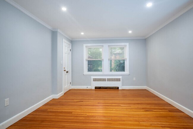 Building Photo - 7 Langley Cir