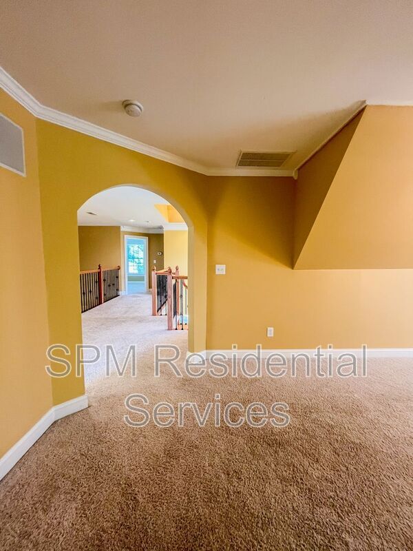 Building Photo - 726 Wine Cellar Cir
