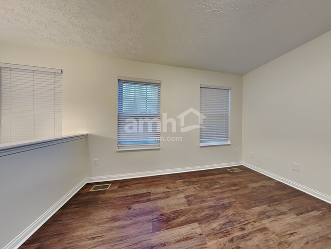 Building Photo - 10319 Stonewall Ct