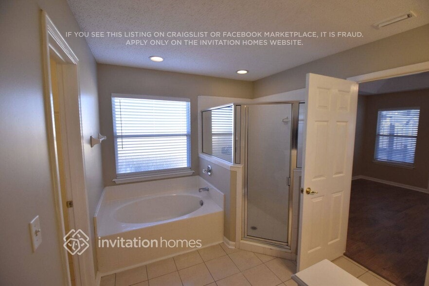 Building Photo - 1335 Ardmore St