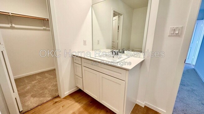 Building Photo - 20404 Deer Creek Dr