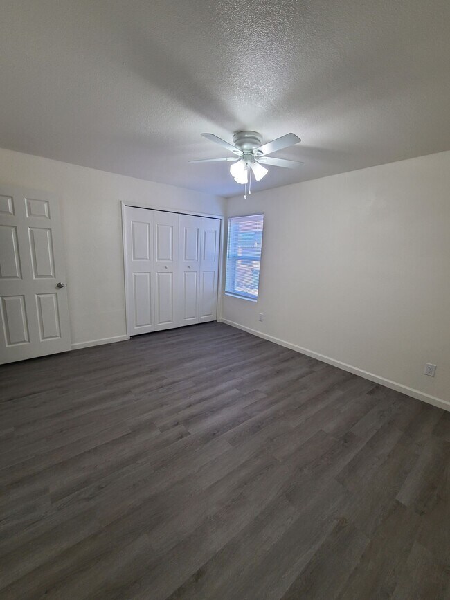 Building Photo - Newly Renovated 2 Bedroom, 1 Bath with Washer/Dryer Hook Ups.  SECTION 8 ACCEPTED