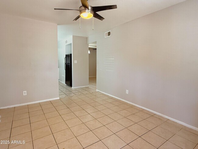 Building Photo - 1551 E Christy Dr