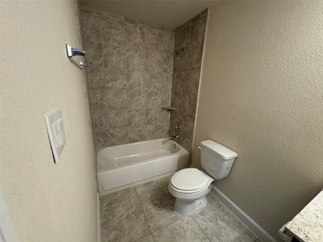 Building Photo - 10716 Addicks Oaks Pl