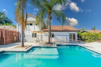 Building Photo - 330 Plaza De Benito Juarez