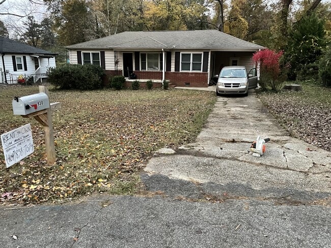 Building Photo - 930 Dale Dr SW