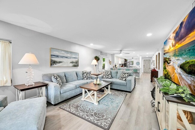 Building Photo - 5759 Phoenix Palm Ct