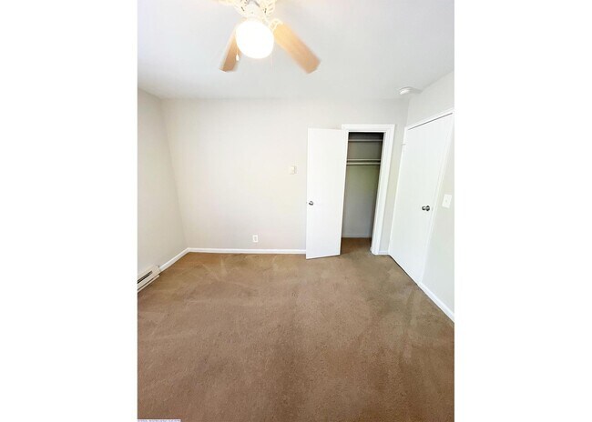 Building Photo - 562 Lowell Ave