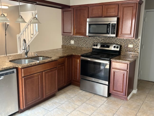 Building Photo - 641 Wilbur Ct