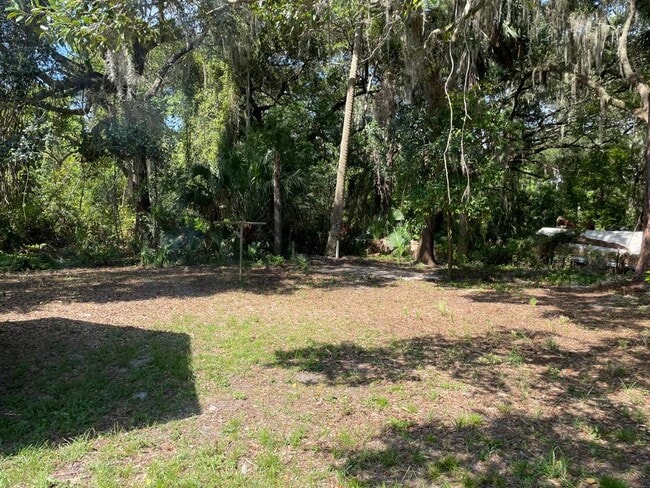 BACK YARD - 112 Big Apple Rd