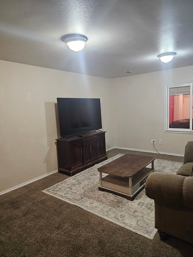 Building Photo - 713 S 1850 W