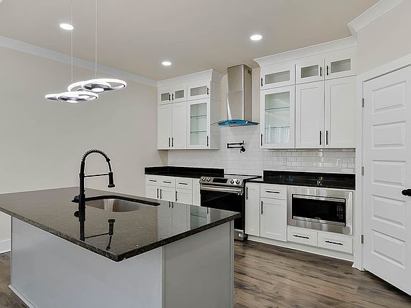 Building Photo - Build Equity While Leasing - Lease and Own from Day One!