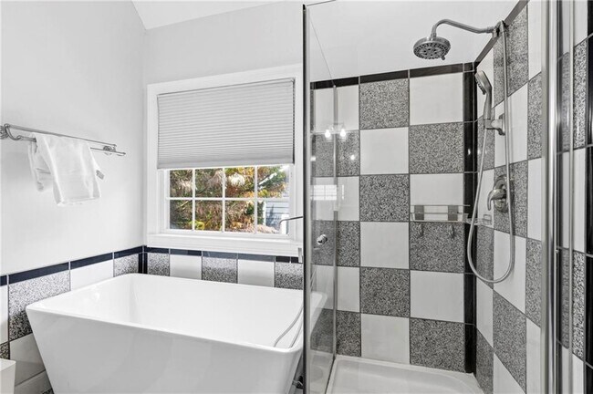 Building Photo - 374 Ivy Glen Cir