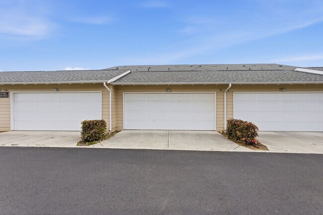 Building Photo - 91-2220-2220 Kaiwawalo St