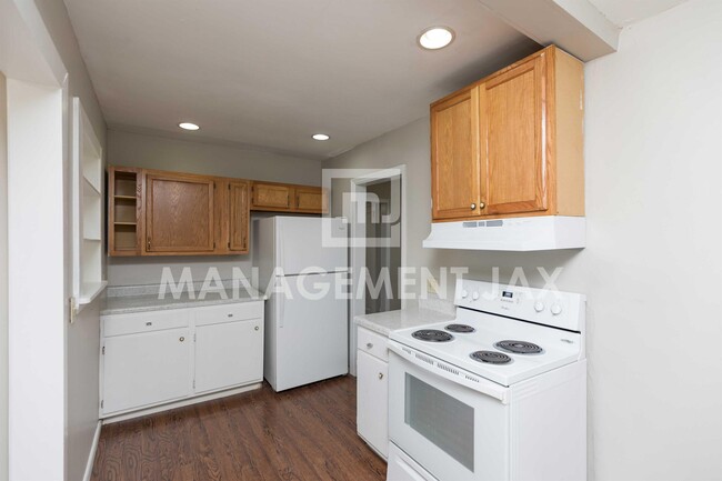 Building Photo - 1458 Royal Ct Ln