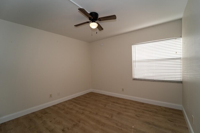 Building Photo - 21 Cristina Ct