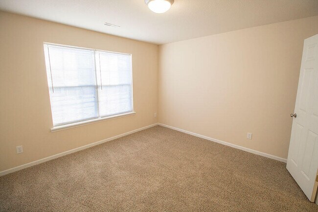 Building Photo - 1881 Field St