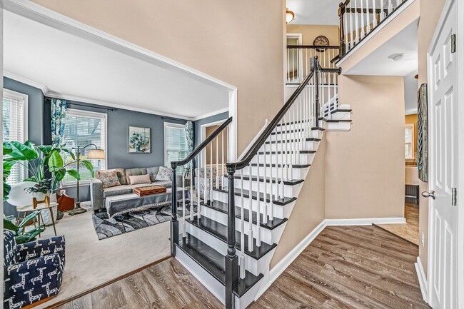 Building Photo - 4 Bedroom 4 Bath culdesac home in the Hart...