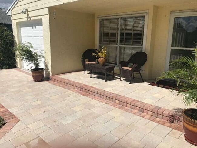 Building Photo - 8233 Scenic Turn