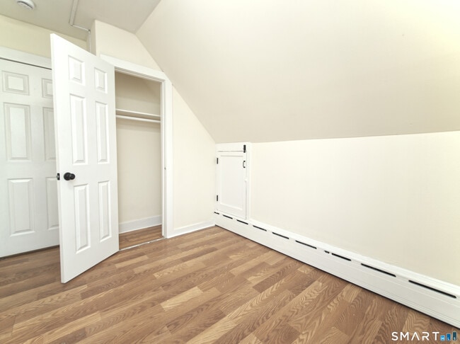 Building Photo - 361 Ridgefield Ave