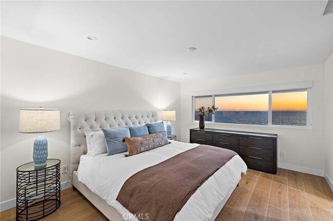 Building Photo - 37 Blue Lagoon