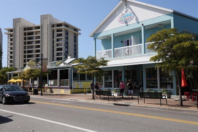 Building Photo - 8657 Palmer Park Cir