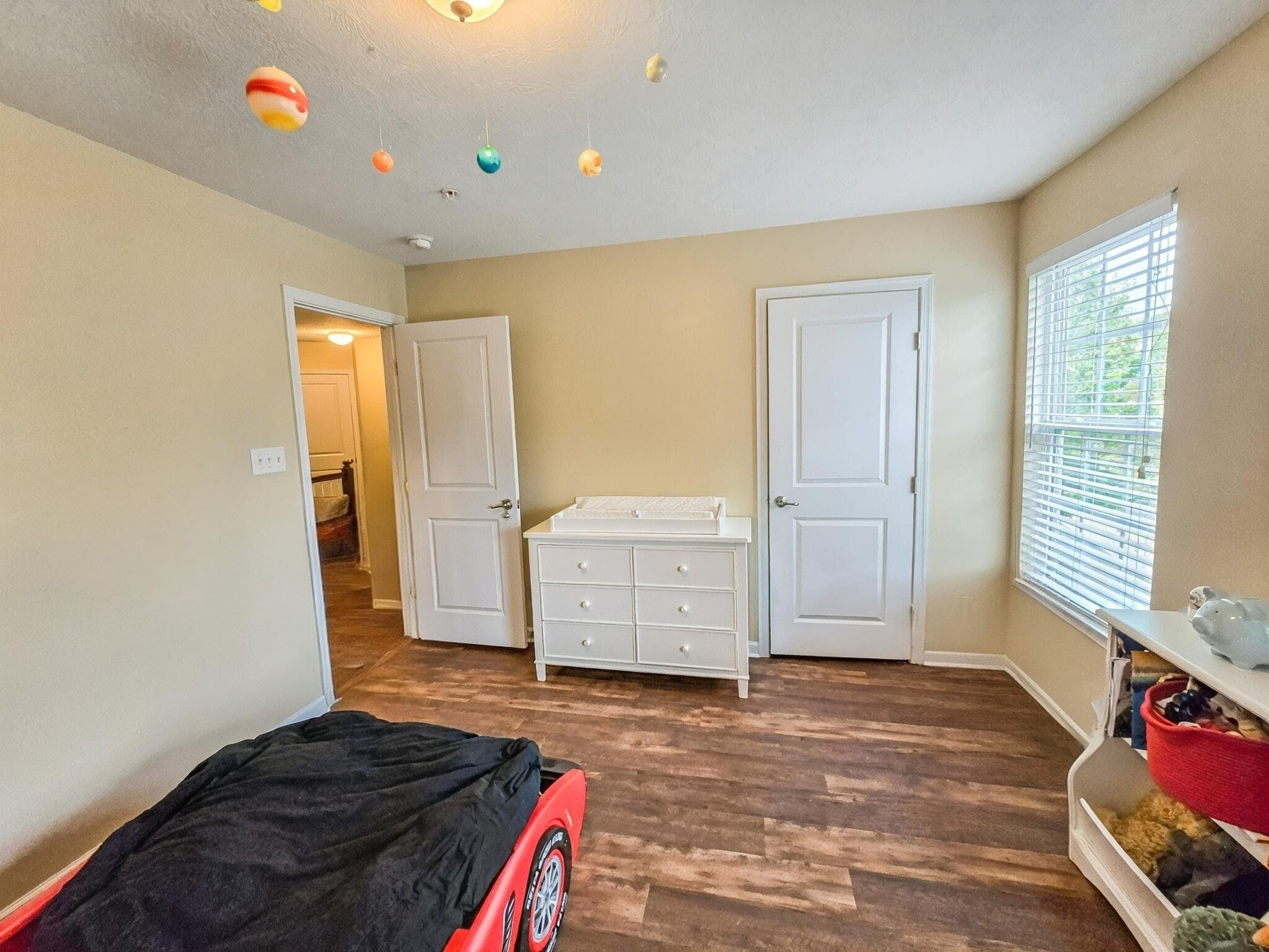 Building Photo - 813 Fairgate Dr