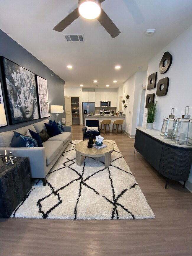 Building Photo - 10221 Whistle Stop Ln