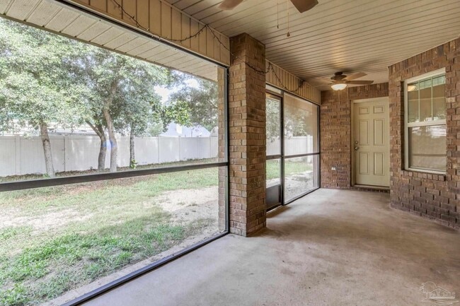 Building Photo - 3111 Hickory St