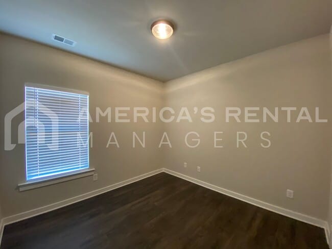 Building Photo - Home for Rent in Jemison, AL...Available to View Now!