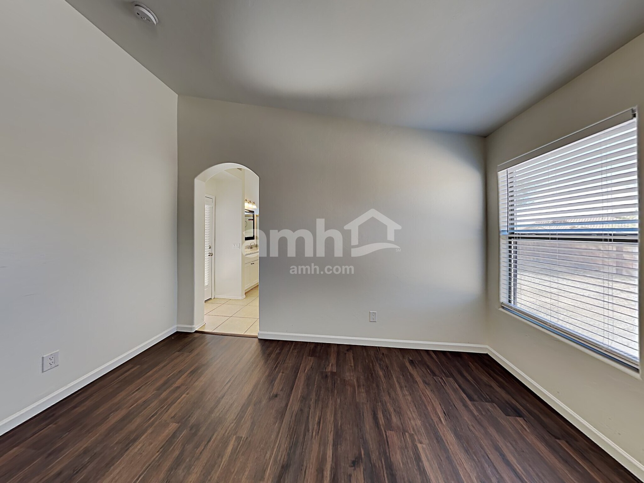 Building Photo - 10706 S Distillery Canyon Spring Dr