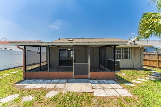 Building Photo - 16017 Woodpine Dr